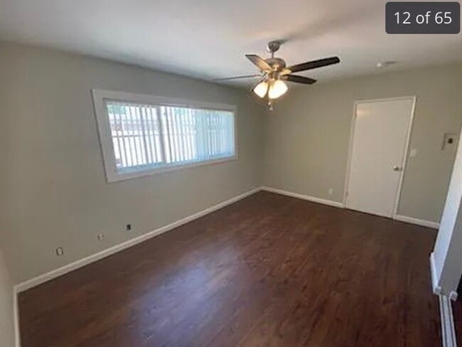 Building Photo - 7925 Vineland Ave