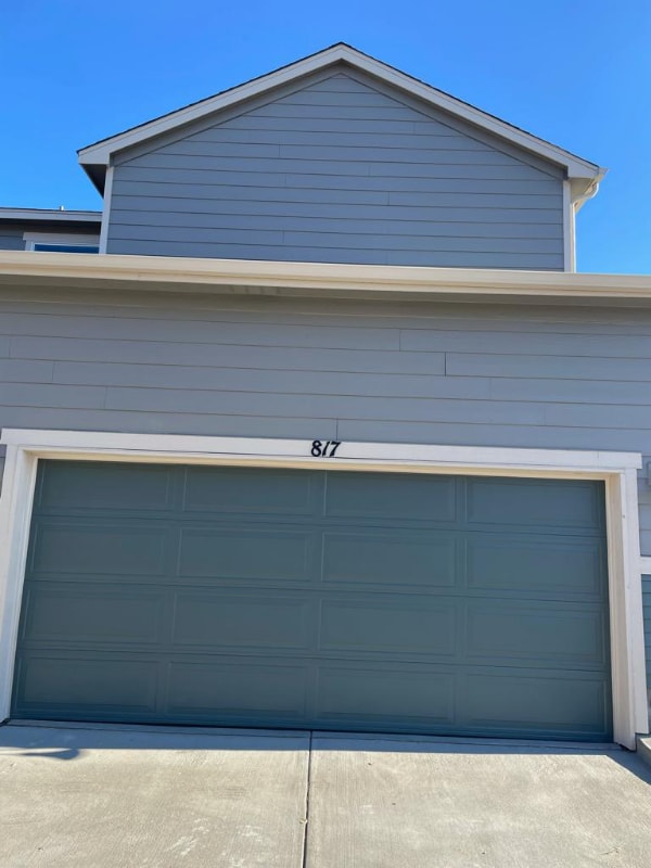 Building Photo - 817 Morning Glory Rd