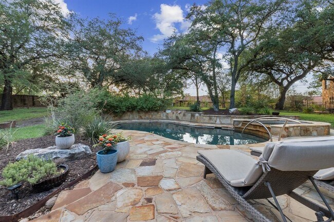 Building Photo - 7228 Oak Shores Dr