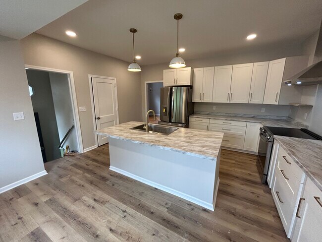 Kitchen w/Pantry - 1178 Jefferson St