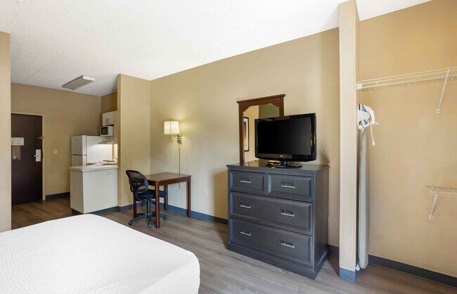 Building Photo - Furnished Studio-Philadelphia - Airport - Tinicum Blvd