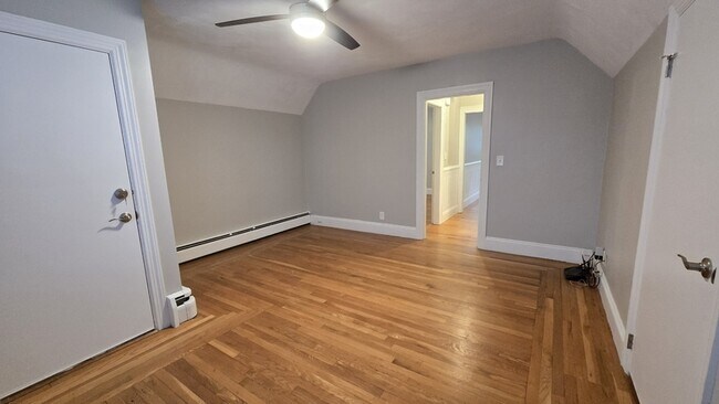 Building Photo - 133 Phenix Ave