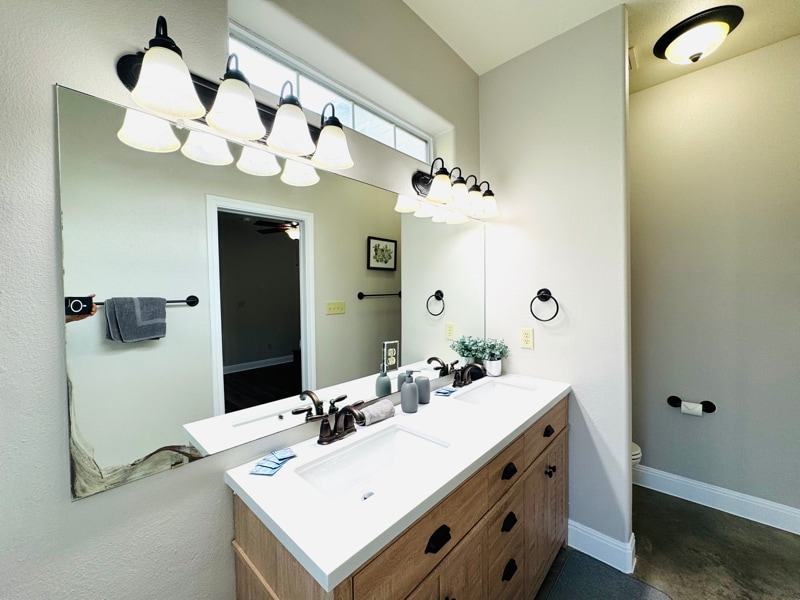 Building Photo - 2801 Goodwin Ave