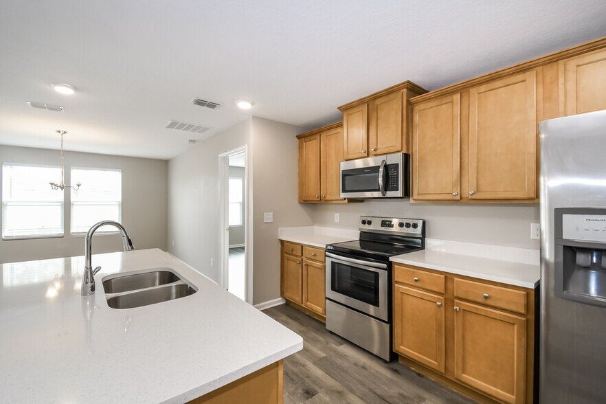 Building Photo - 9092 Tahoe Ln