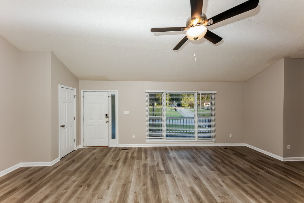 Building Photo - 524 Legacy Park Dr