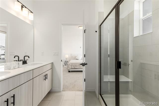 Building Photo - 16722 Umatilla St