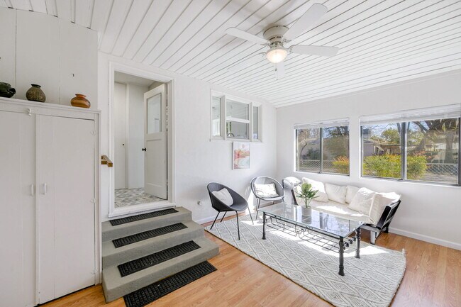 Bonus Covered Sunroom - 1654 Verda St