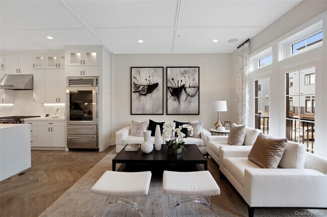 Building Photo - 350 Horseman Blvd