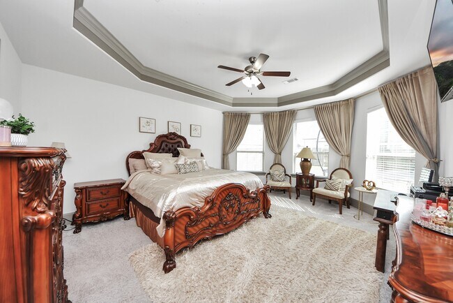 Building Photo - 1911 Sapphire Pines Ln