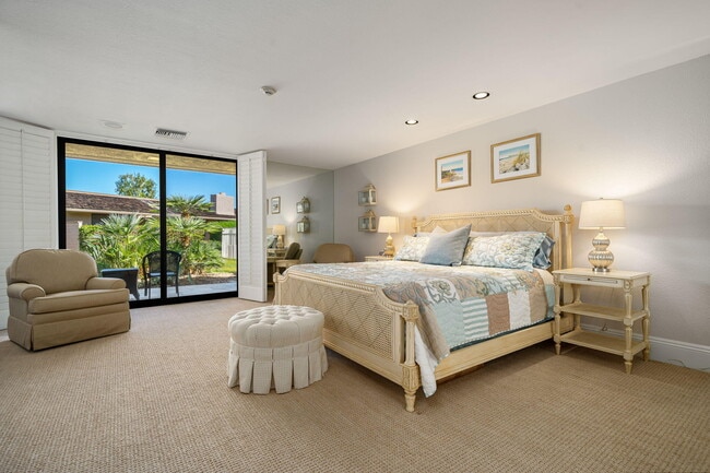 Building Photo - 6 Oxford Ct