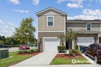 Building Photo - Beautiful End Unit Townhome!