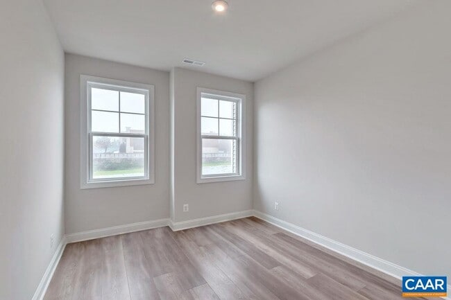 Building Photo - 108 Ridgeline Dr