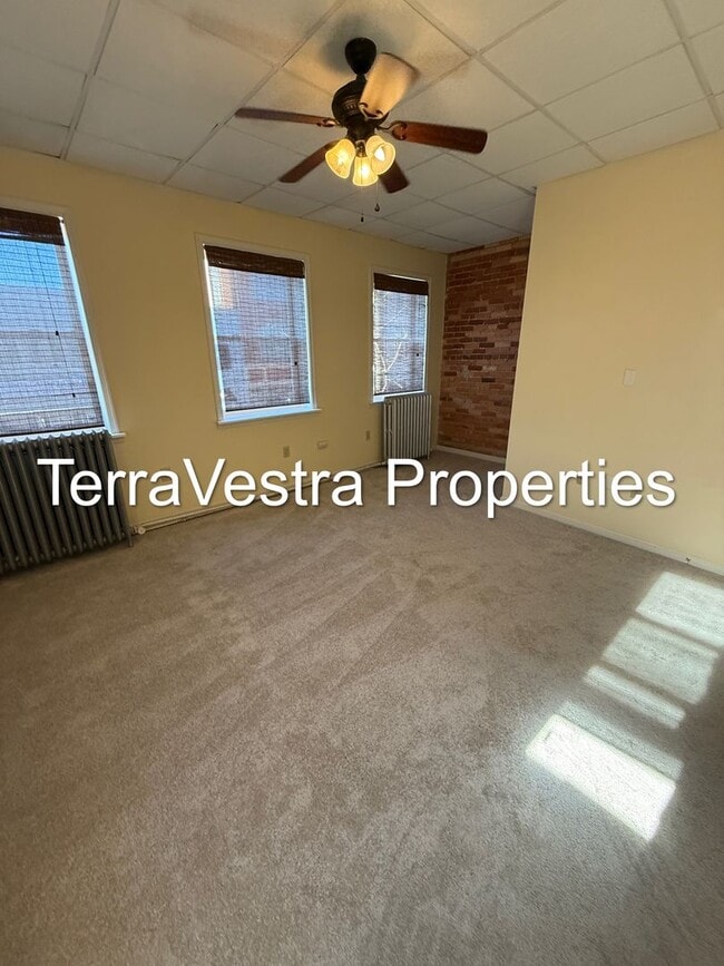 Building Photo - 101 N High St