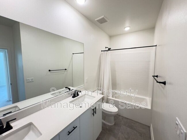 Building Photo - 35245 Orchard Trails