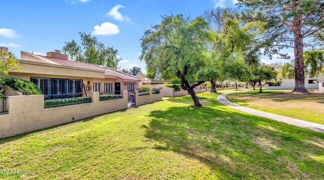 Building Photo - 8188 E Del Cuarzo Dr