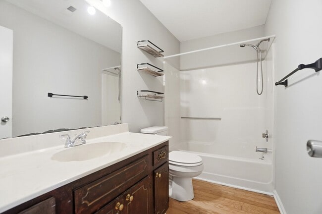 Building Photo - 3 Bedroom Ranch with a 2 Car Garage!