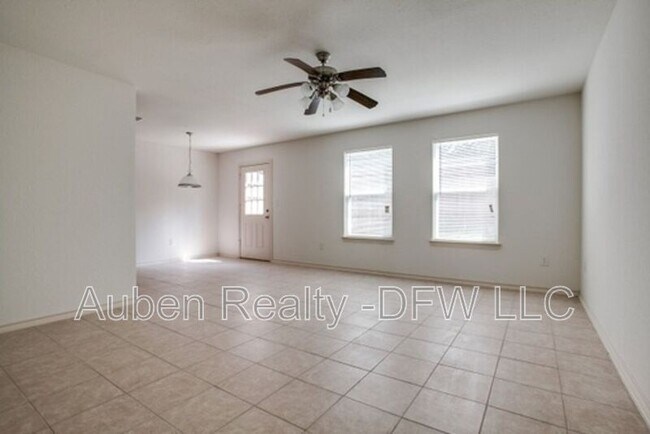Building Photo - 909 Parkplace Ridge