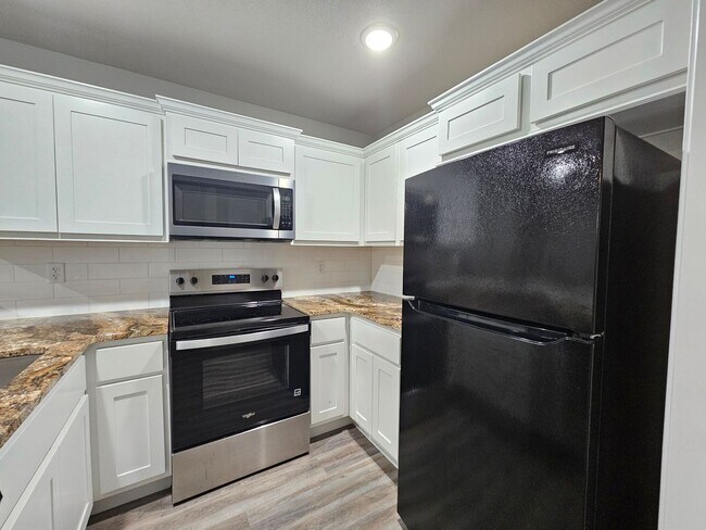 Building Photo - 230 N Mary Jo Dr