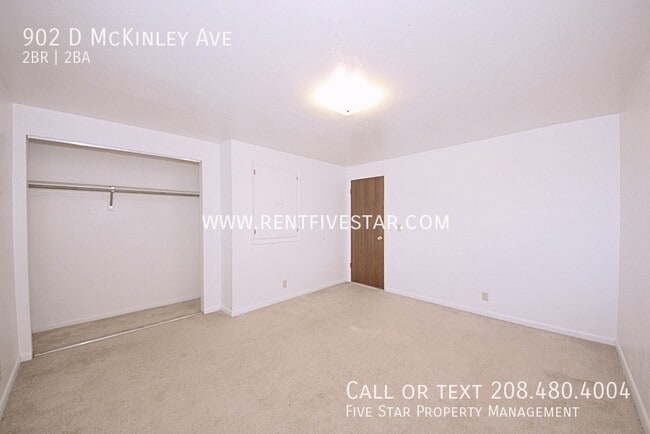 Building Photo - 902 McKinley Ave