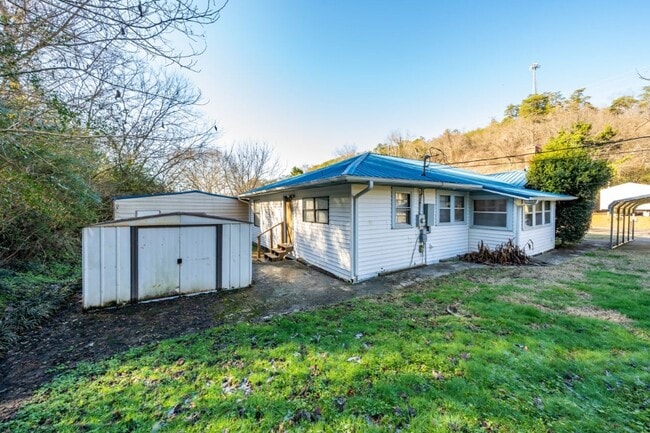 Building Photo - Charming Renovated 3-Bedroom Home in Dora!