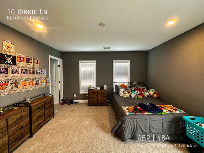 Building Photo - 10 Los Robles Rd