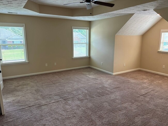 Building Photo - Gorgeous 4 Bedroom 2 1/2 Bath in Fortson Ga .