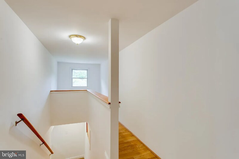 Building Photo - 301 Loureiro Ln