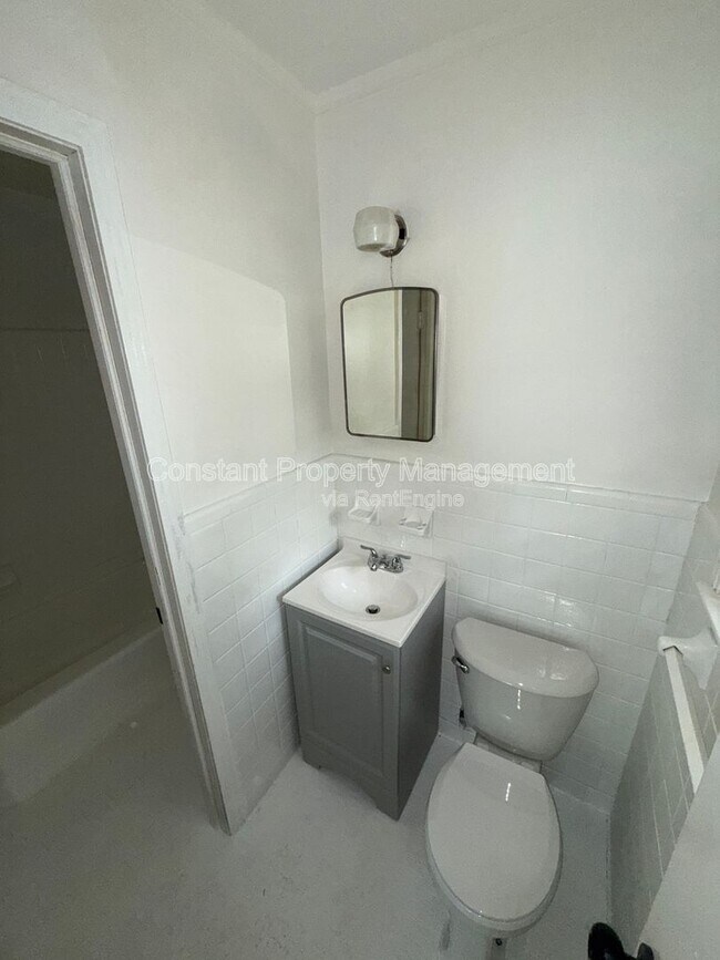 Building Photo - 4158 Log Cabin Dr