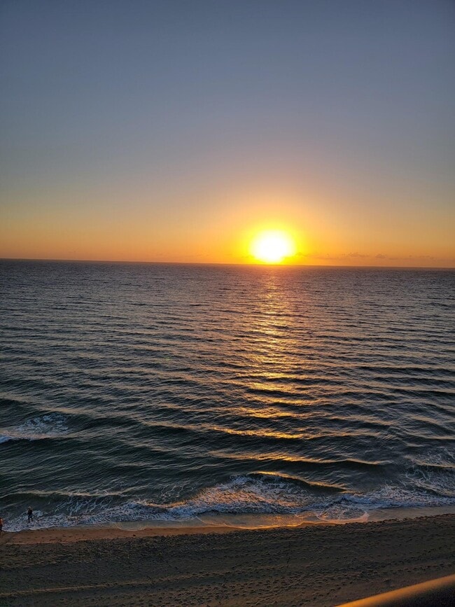 Building Photo - 3009 S Ocean Blvd