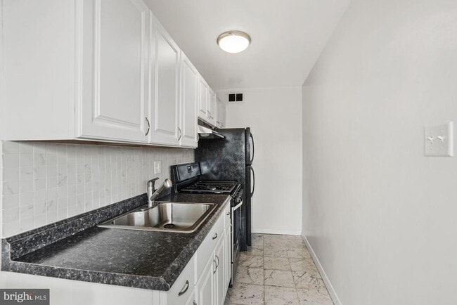 Building Photo - 1601 18th St NW