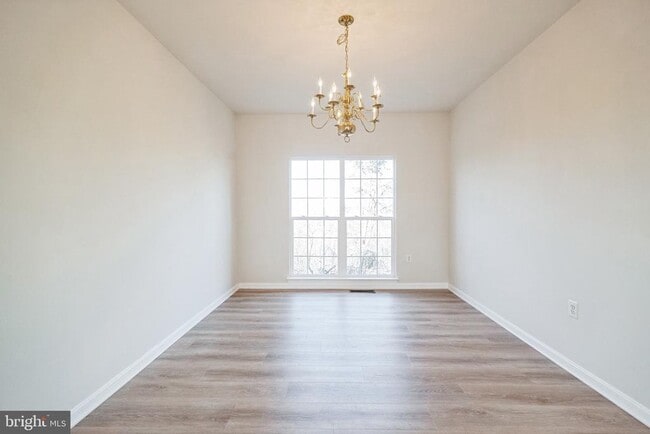 Building Photo - 215 Kemper Ct