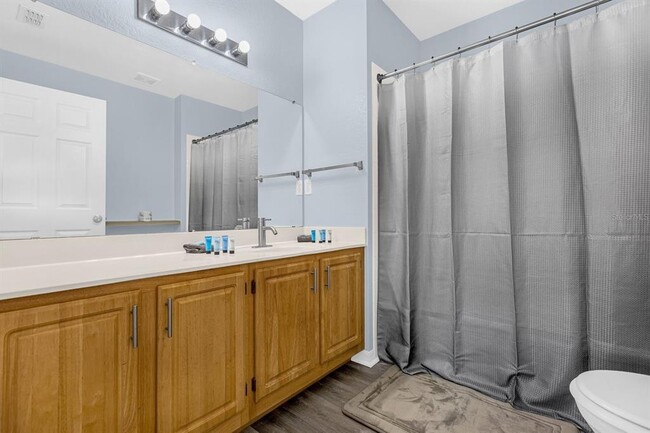 Building Photo - 4013 Venetian Bay Dr