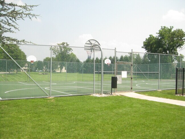 Penn's Farm Basketball Courts - 116 Brandywine Dr