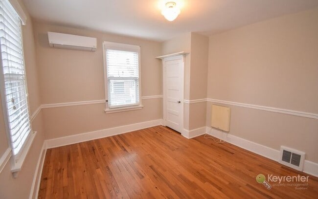 Building Photo - 76 S Hamilton St