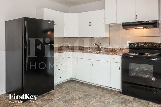 Building Photo - 9312 Stark Ave