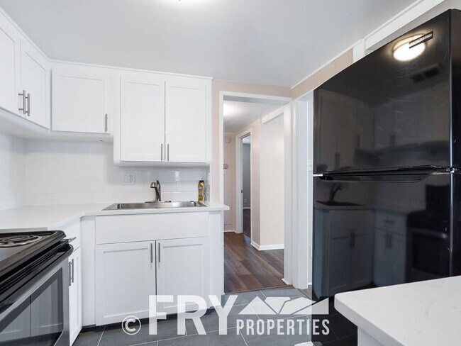 Building Photo - Updated 1/2 Duplex Near Olde Town Arvada
