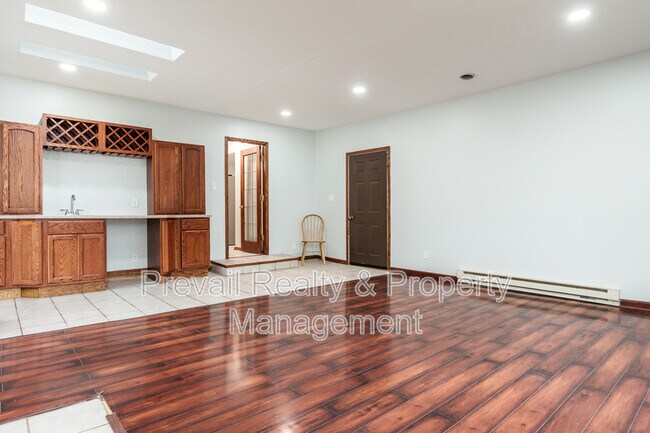 Building Photo - 5418 Tam O Shanter Dr