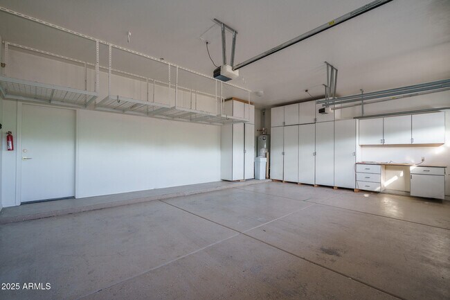 Building Photo - 4609 E Pinnacle Vista Dr