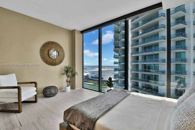 Building Photo - 1000 Biscayne Blvd