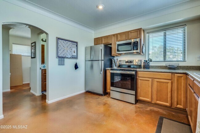 Building Photo - 40 N Bella Vista Dr