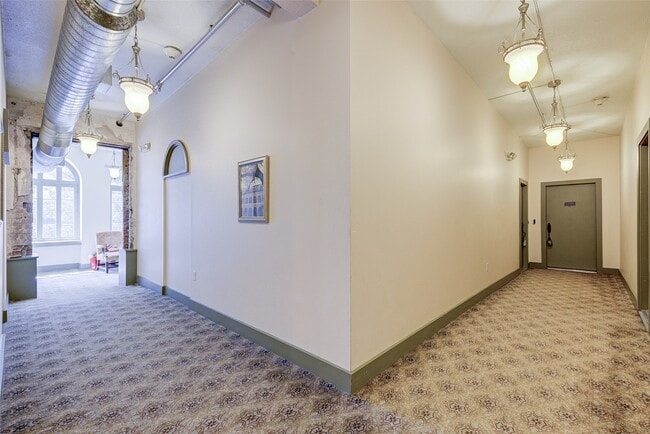 Building Photo - 2700 Albany St