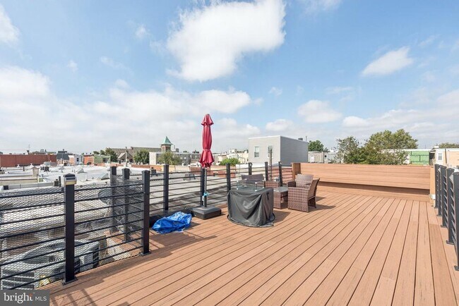 Building Photo - 1513 S Iseminger St