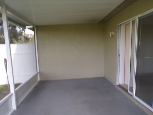 Building Photo - 385 Sunflower St