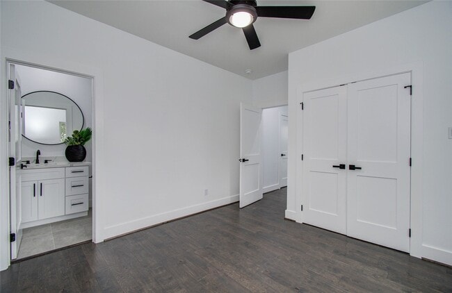 Building Photo - 5024 Winnetka St