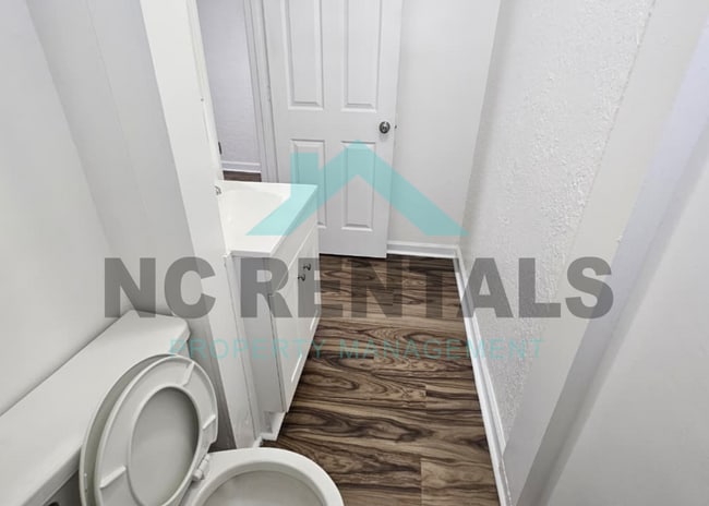 Building Photo - 124 Depot St