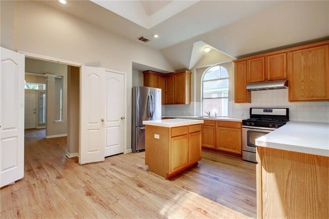 Building Photo - 3614 Bird House Dr