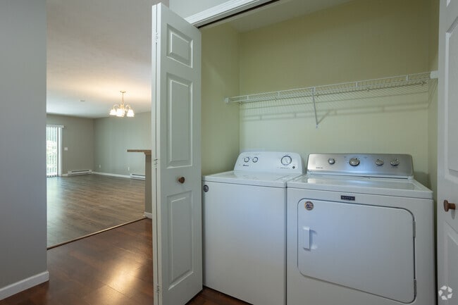 3BR, 2BA - 1,280SF - Laundry - Terrace Bluff Condominiums