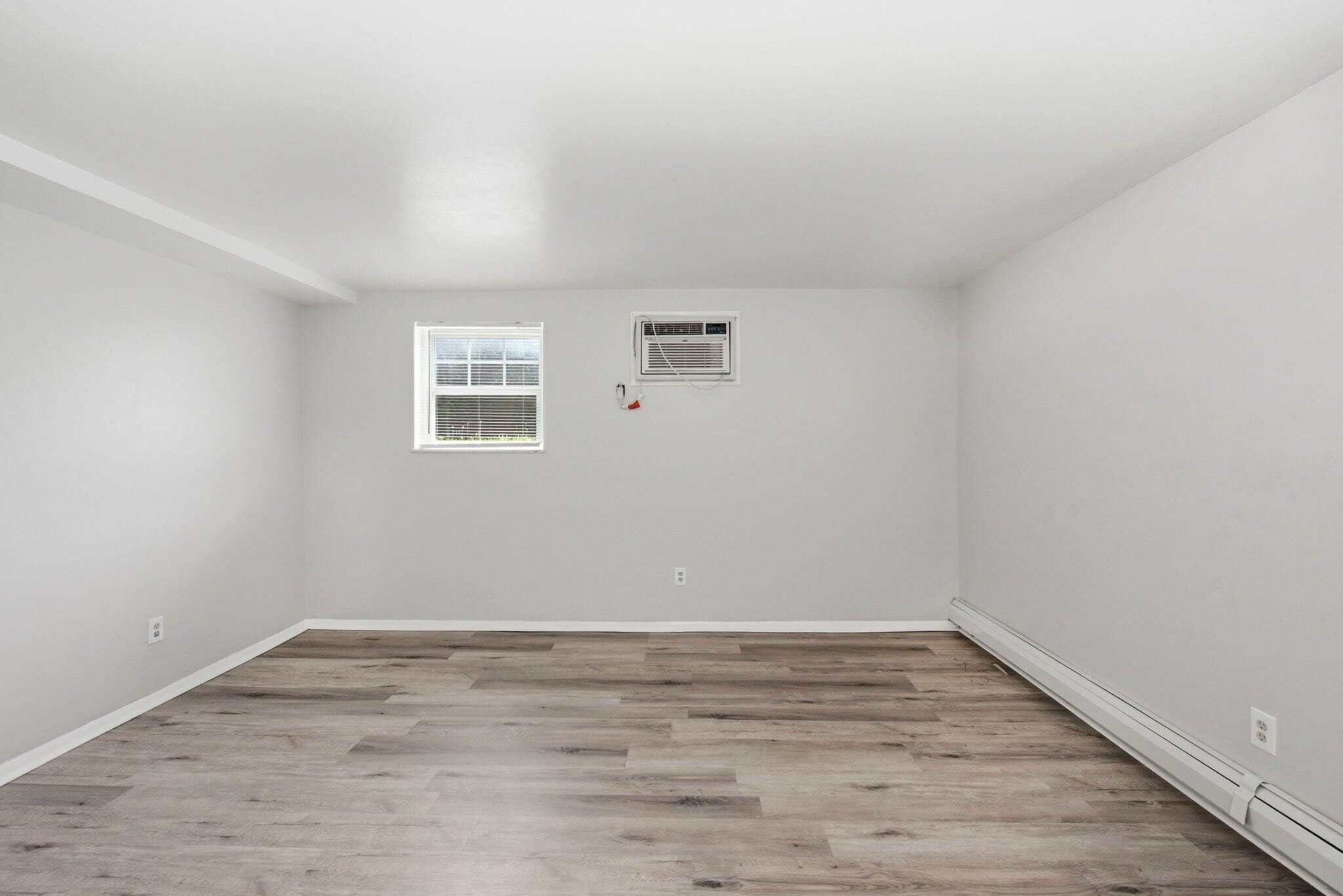 Building Photo - 930 Snider Rd