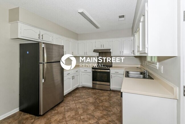 Building Photo - 3 Bedroom Pet-Friendly Home in Olive Branch, MS with Main Street Renewal