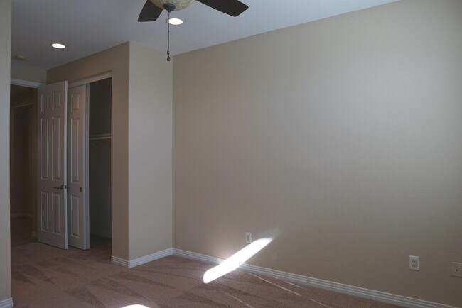Building Photo - 35579 Domani Dr